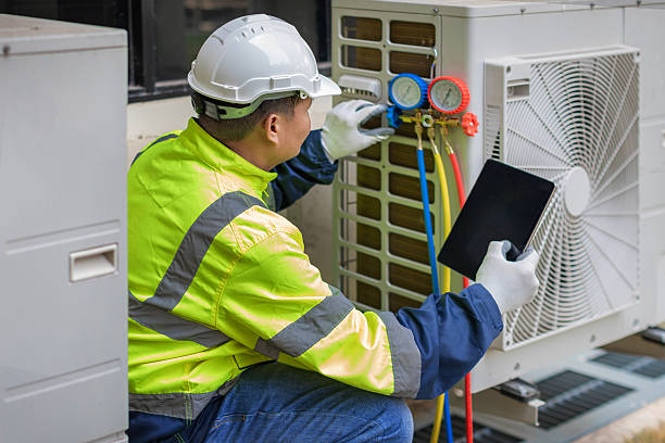 Professional Hvac technician working in Lakehurst, NJ